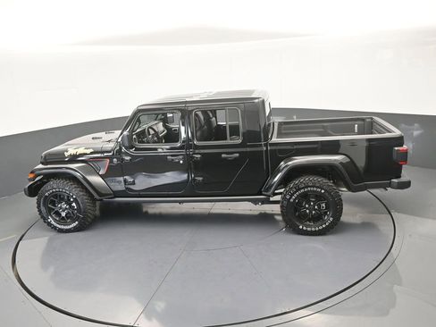 Used 2024 Jeep Gladiator Mojave AWD/4WD image 44