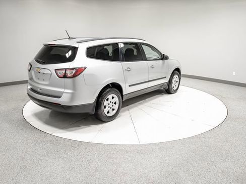Used 2017 Chevrolet Traverse LS AWD/4WD image 31