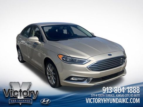 Used 2017 Ford Fusion Energi Titanium FWD image 3