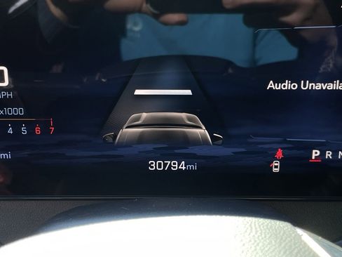 Used 2025 Chevrolet Traverse LT image 15