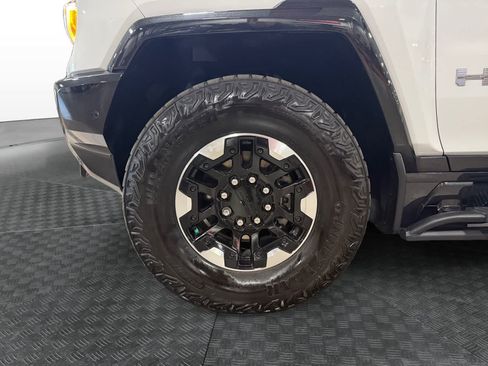 Used 2024 GMC Hummer EV 3X w/ Extreme Off-Road Package AWD/4WD image 15