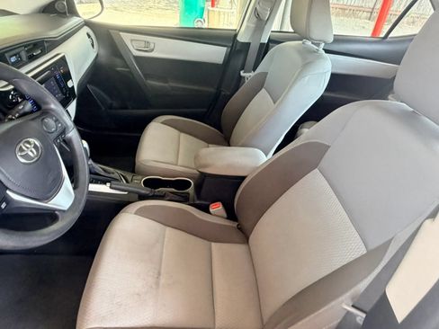 Used 2018 Toyota Corolla LE w/ Carpet Mat Package (TMS) FWD image 19