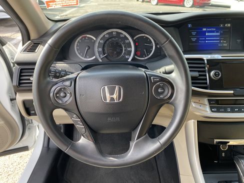 Used 2015 Honda Accord EX-L image 11
