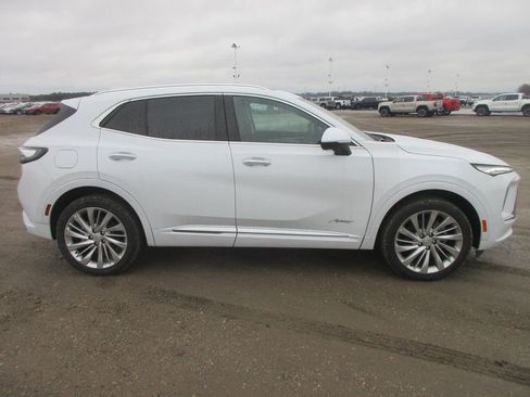 New 2026 Buick Envision Avenir image 3