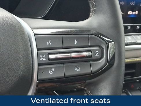 Used 2026 Chevrolet Colorado ZR2 AWD/4WD image 8