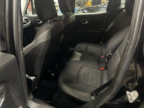 Used 2017 Jeep Renegade Altitude image 12