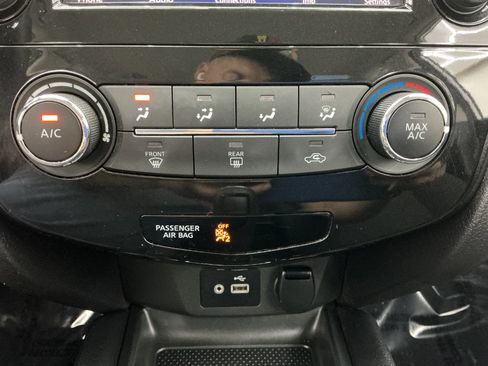 Used 2021 Nissan Rogue Sport S AWD/4WD image 35