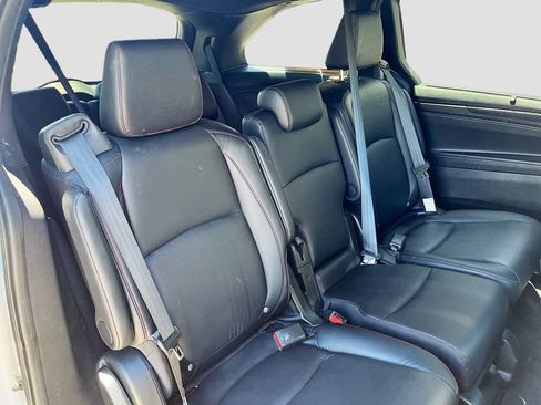 Used 2023 Honda Odyssey Sport image 9