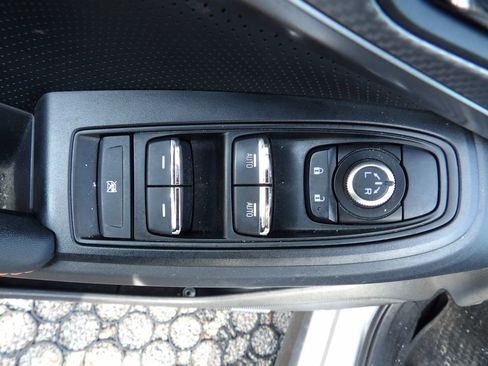 Used 2021 Subaru Crosstrek 2.5i Limited w/ Moonroof Package 2 image 12