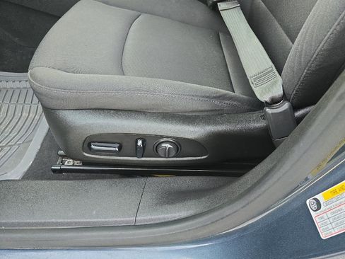 Used 2021 Chevrolet Malibu RS FWD image 23