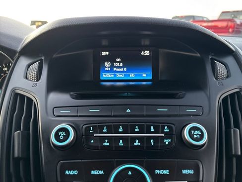 Used 2017 Ford Focus SE image 23