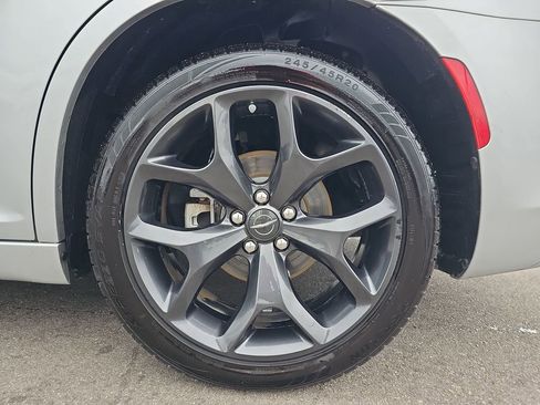 Used 2023 Chrysler 300 S RWD image 38