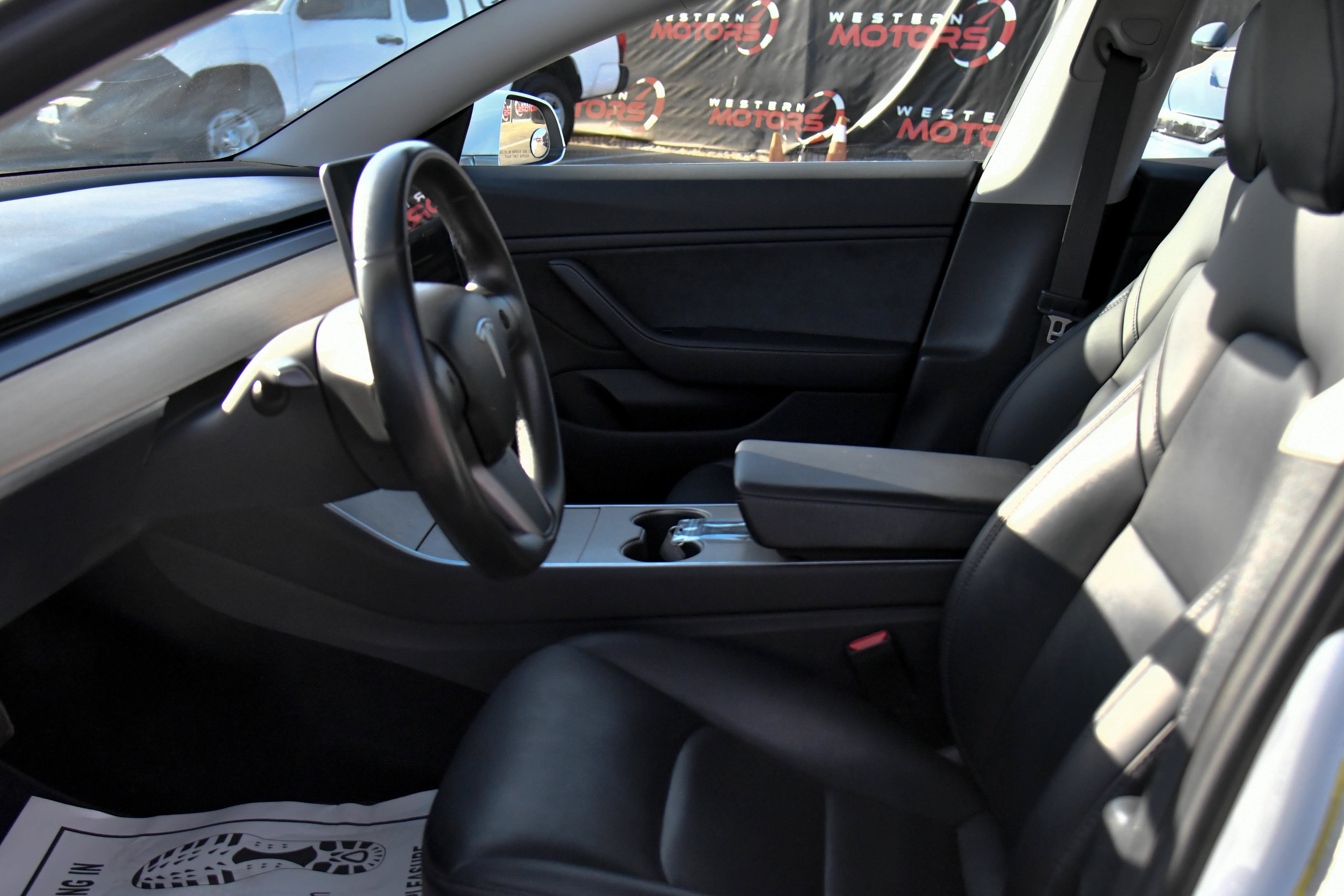 Used 2018 Tesla Model 3 Long Range RWD image 17