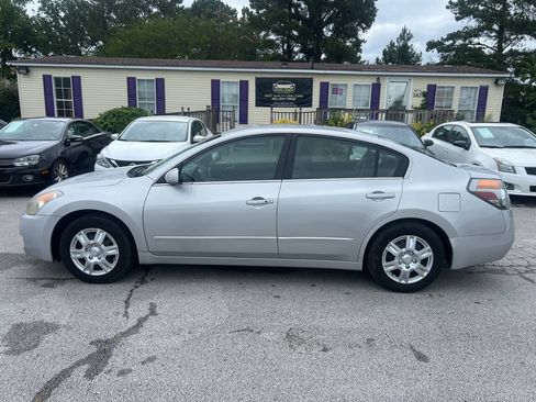 Used 2009 Nissan Altima 2.5 S FWD image 9
