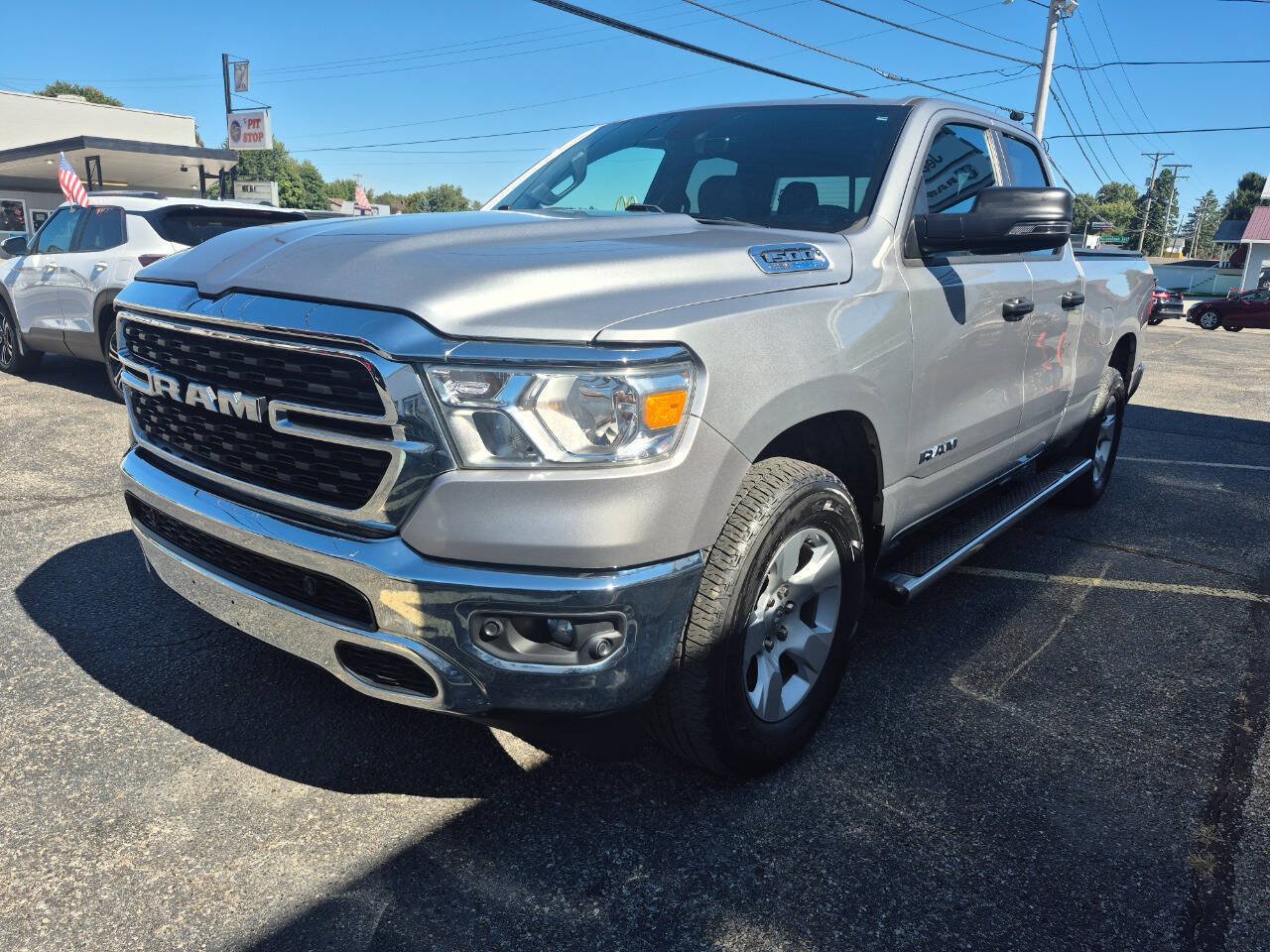 Used 2023 RAM 1500 Big Horn AWD/4WD image 3