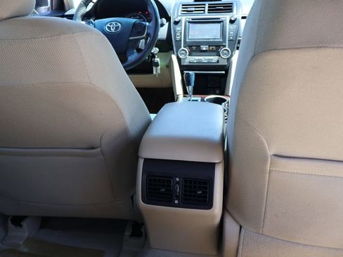 Used 2012 Toyota Camry XLE FWD image 40