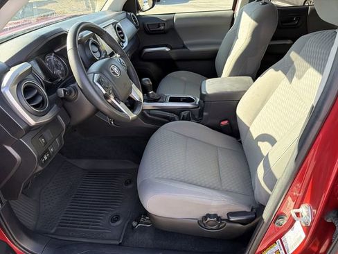 Used 2022 Toyota Tacoma SR5 image 9