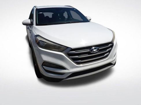 Used 2017 Hyundai Tucson Sport FWD image 3