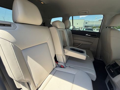 Used 2018 Volkswagen Atlas SE FWD image 18