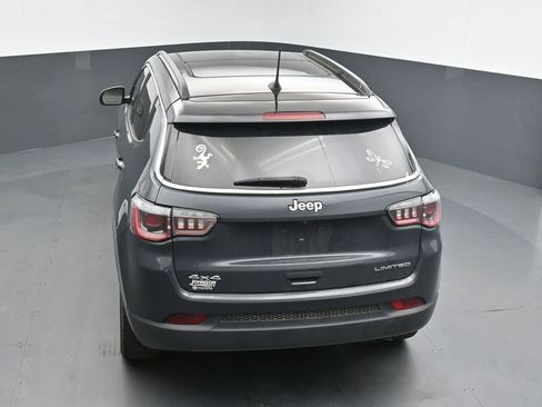 Used 2018 Jeep Compass Limited w/ Navigation Group AWD/4WD image 15