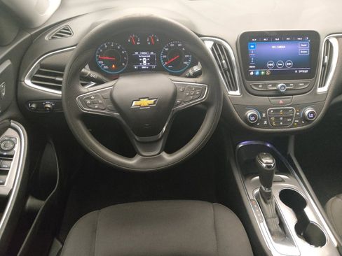 Used 2019 Chevrolet Malibu LT FWD image 22