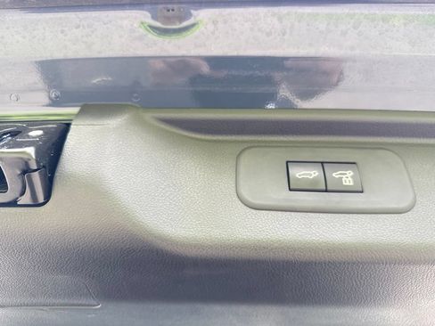 Used 2025 Toyota Grand Highlander AWD image 24