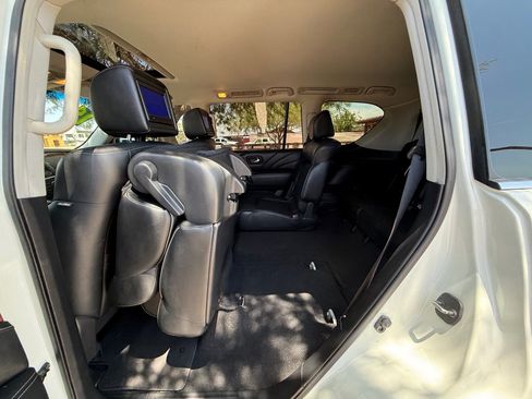 Used 2015 INFINITI QX80 4WD w/ Deluxe Technology Package image 20