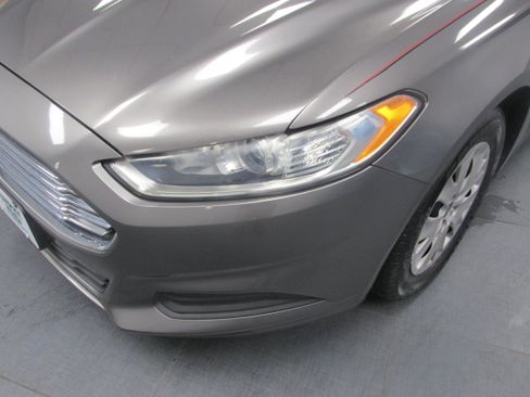 Used 2014 Ford Fusion S FWD image 9