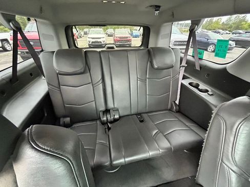 Used 2017 Cadillac Escalade ESV Luxury AWD/4WD image 23