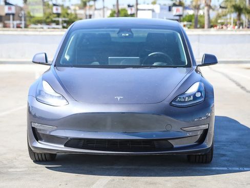 Used 2022 Tesla Model 3 Long Range AWD/4WD image 3