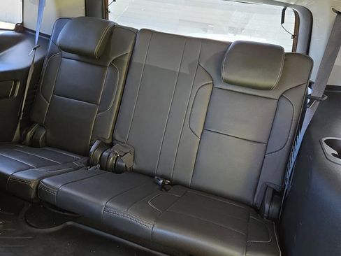 Used 2020 GMC Yukon Denali w/ Denali Ultimate Package AWD/4WD image 8