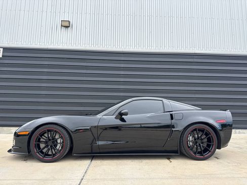 Used 2011 Chevrolet Corvette Z06 RWD image 2