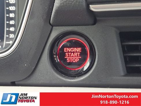 Used 2024 Honda Pilot Elite image 21