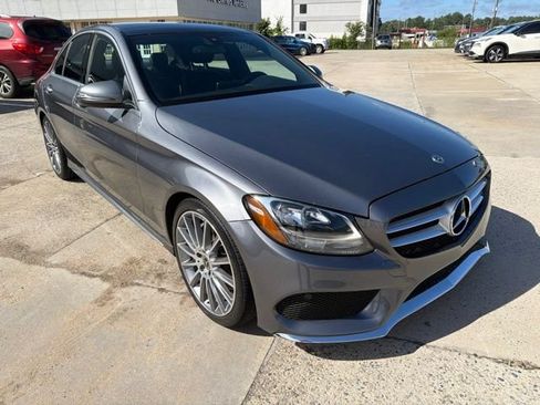 Used 2018 Mercedes-Benz C 300 Sedan image 4