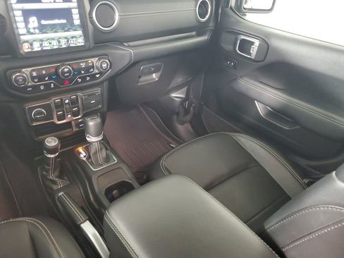 Used 2020 Jeep Wrangler Unlimited Sahara AWD/4WD image 14