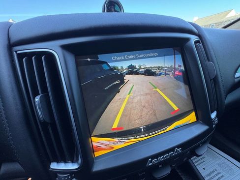 Used 2019 Maserati Levante image 29