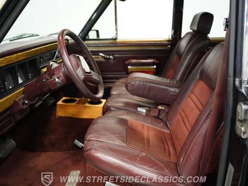 Used 1988 Jeep Grand Wagoneer image 33