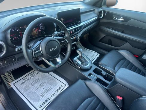 Used 2023 Kia Forte GT-Line w/ GT-Line Premium Package FWD image 10