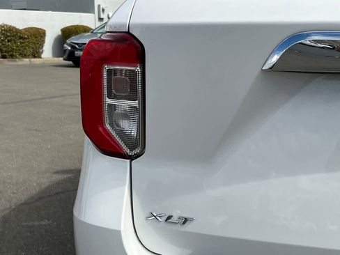 Used 2021 Ford Explorer XLT w/ Equipment Group 202A image 28