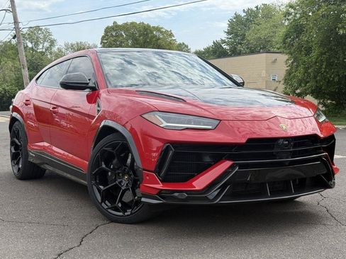 Used 2024 Lamborghini Urus Performante AWD/4WD image 2