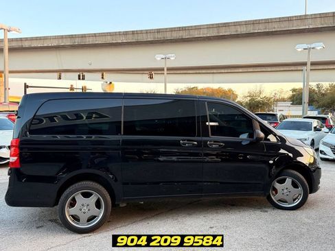 Used 2018 Mercedes-Benz Metris Passenger image 8