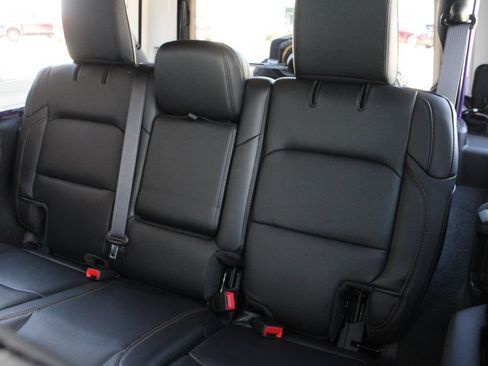 Used 2023 Jeep Wrangler Unlimited Rubicon 392 w/ Xtreme Recon 35" Tire Package AWD/4WD image 21