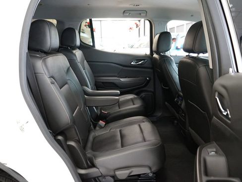 Used 2020 GMC Acadia SLT AWD/4WD image 12