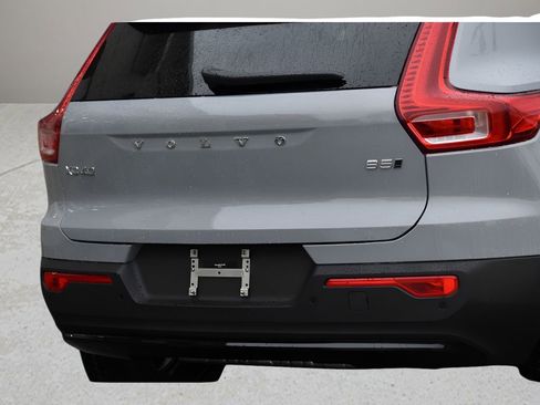 New 2026 Volvo XC40 B5 Plus w/ Protection Package Premier image 29