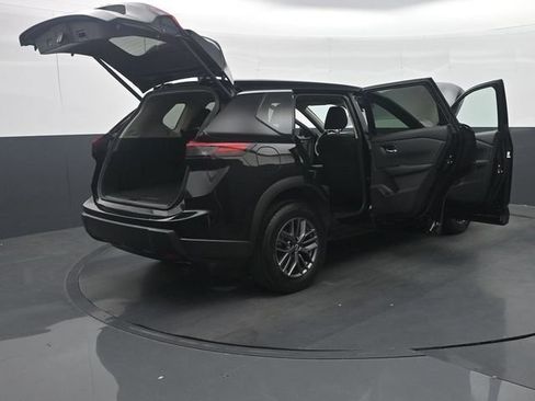 Used 2026 Nissan Rogue SV FWD image 40
