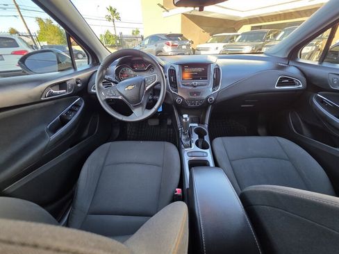 Used 2019 Chevrolet Cruze LS w/ LS Convenience Package FWD image 16