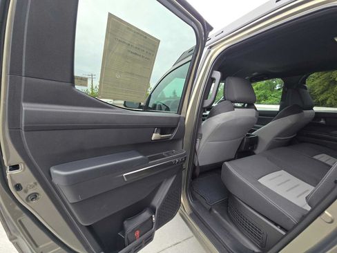 Used 2025 Toyota Tacoma TRD Off-Road w/ TRD Off Road Upgrade Package AWD/4WD image 15
