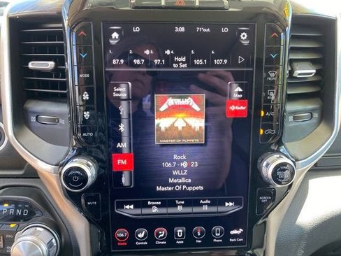 Used 2020 RAM 1500 Laramie AWD/4WD image 27