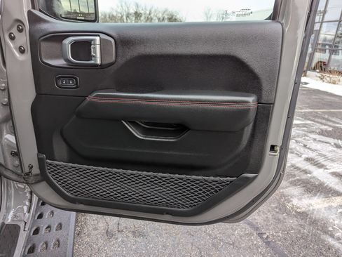 Used 2020 Jeep Gladiator Rubicon w/ Dual Top Group image 25