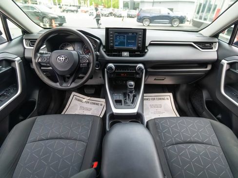 Used 2021 Toyota RAV4 XLE AWD/4WD image 15